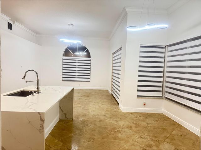 8252 NW 44th Street, Coral Springs, FL 33065