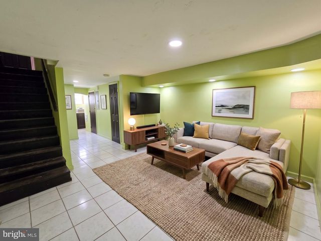2107 W SOMERSET ST, Philadelphia, PA 19132