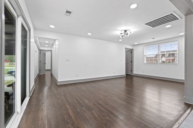 502 Charles Dr, Madison, TN 37115