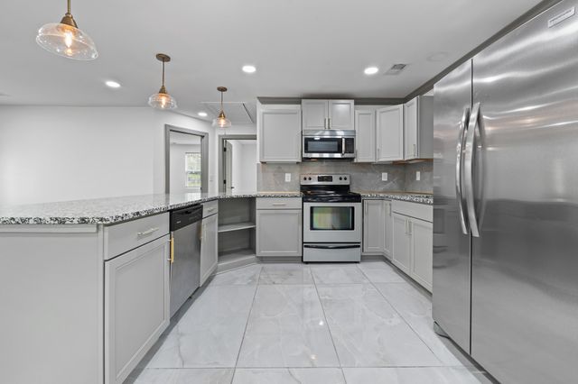 502 Charles Dr, Madison, TN 37115