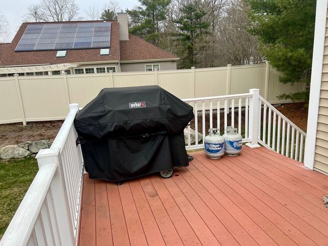 367 Rockland St 1, Abington, MA 02351