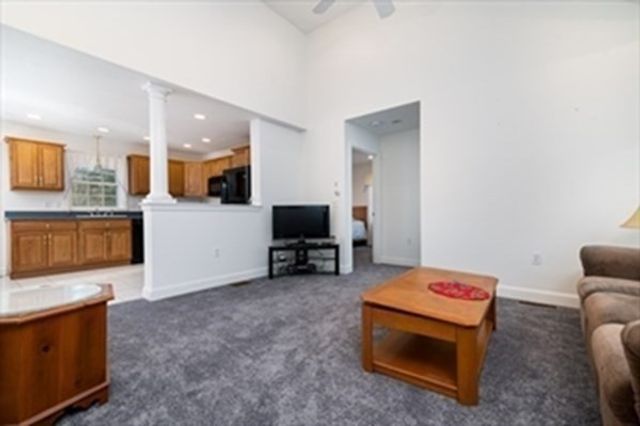 367 Rockland St 1, Abington, MA 02351