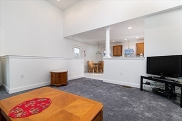 367 Rockland St 1, Abington, MA 02351