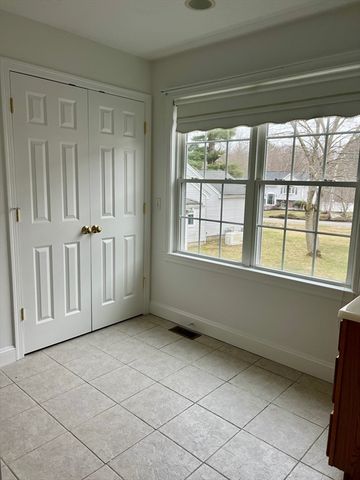 367 Rockland St 1, Abington, MA 02351