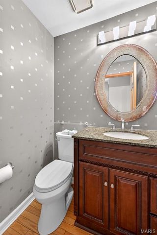 2 Walnut Creek Court, St Charles, MO 63304