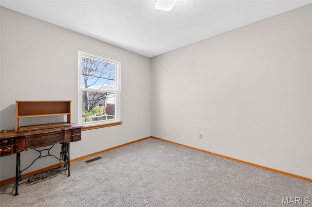 2 Walnut Creek Court, St Charles, MO 63304