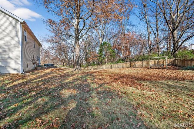 2 Walnut Creek Court, St Charles, MO 63304