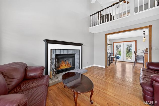 2 Walnut Creek Court, St Charles, MO 63304