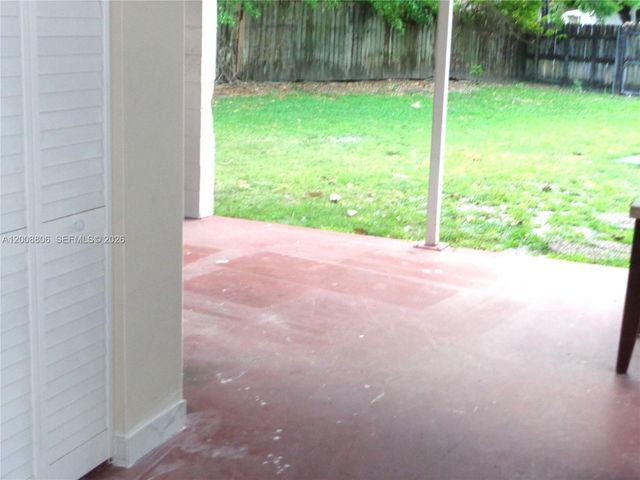 10020 Dominican Dr, Cutler Bay, FL 33189
