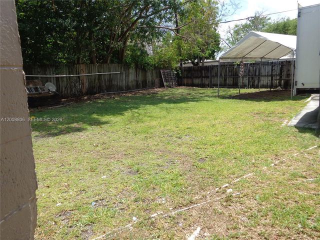 10020 Dominican Dr, Cutler Bay, FL 33189
