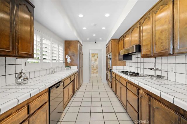 1001 Eadington, Brea, CA 92821
