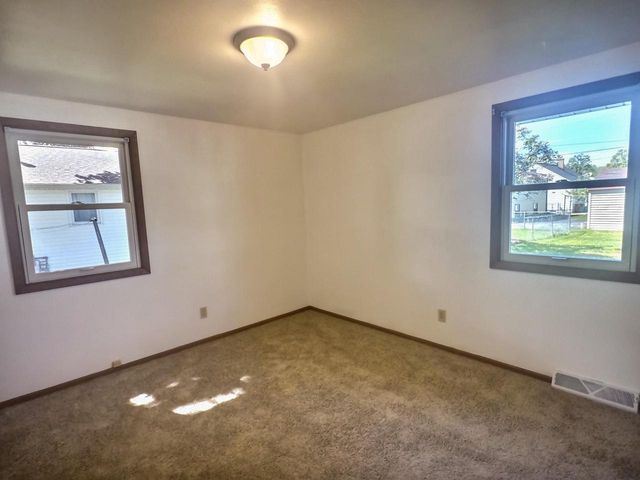 2037 FARLIN AVENUE, Green Bay, WI 54302