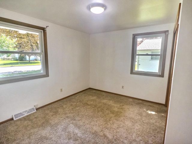 2037 FARLIN AVENUE, Green Bay, WI 54302