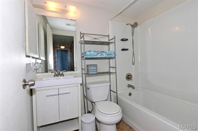 12842 Portulaca Drive C, Unincorporated, MO 63146