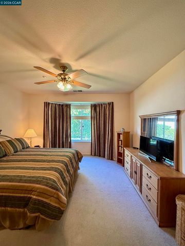 1010 Centennial Dr, Brentwood, CA 94513