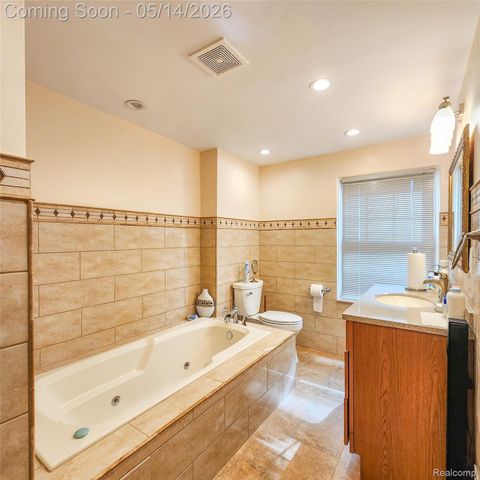 14635 Warwick Street, Detroit, MI 48223