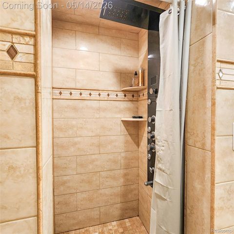 14635 Warwick Street, Detroit, MI 48223