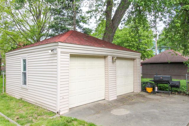 14635 Warwick Street, Detroit, MI 48223