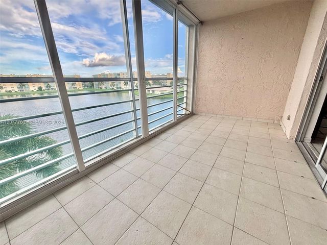 141 SE 3rd Avenue 402, Dania Beach, FL 33004