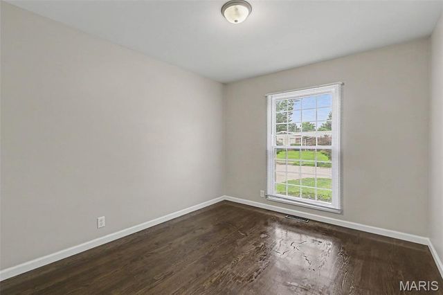 3265 Classic Drive, Florissant, MO 63033