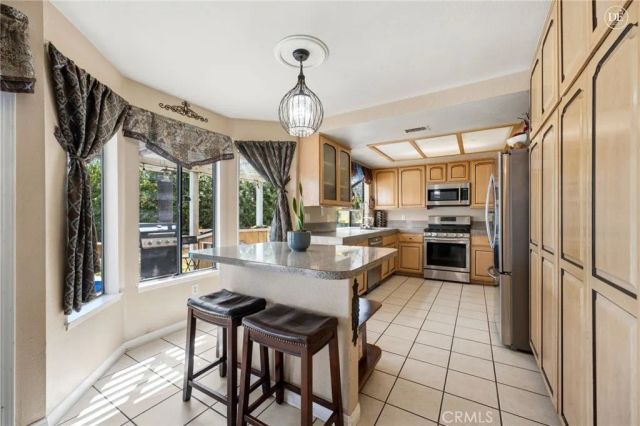 9545 Hamilton St, Rancho Cucamonga, CA 91701
