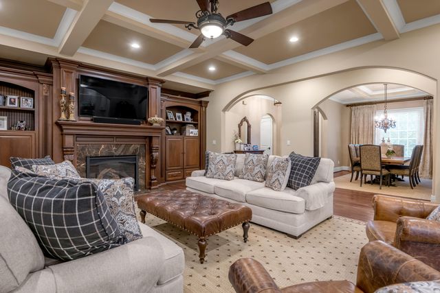2928 Bobwhite Trail, Lexington, KY 40509