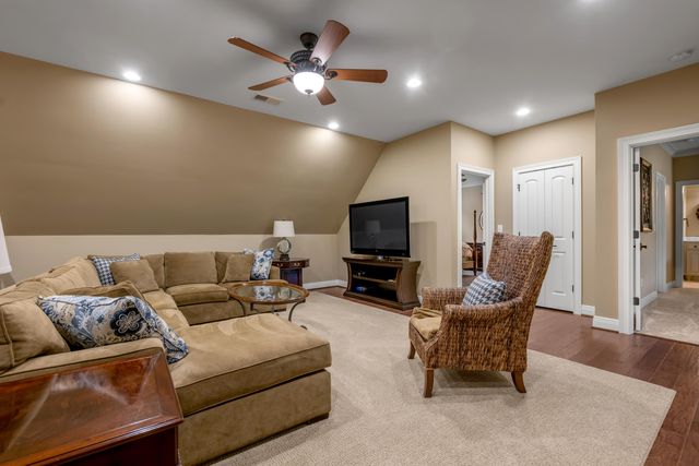 2928 Bobwhite Trail, Lexington, KY 40509