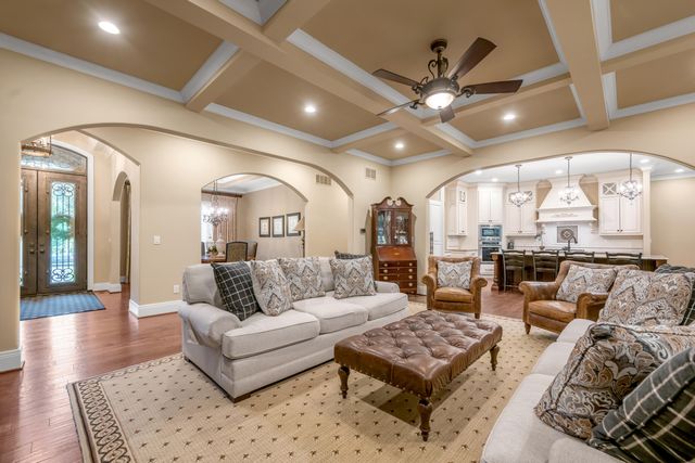 2928 Bobwhite Trail, Lexington, KY 40509