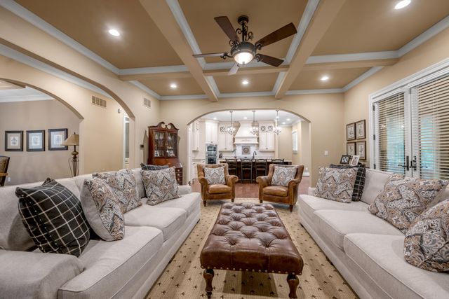 2928 Bobwhite Trail, Lexington, KY 40509