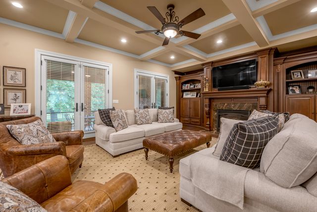 2928 Bobwhite Trail, Lexington, KY 40509