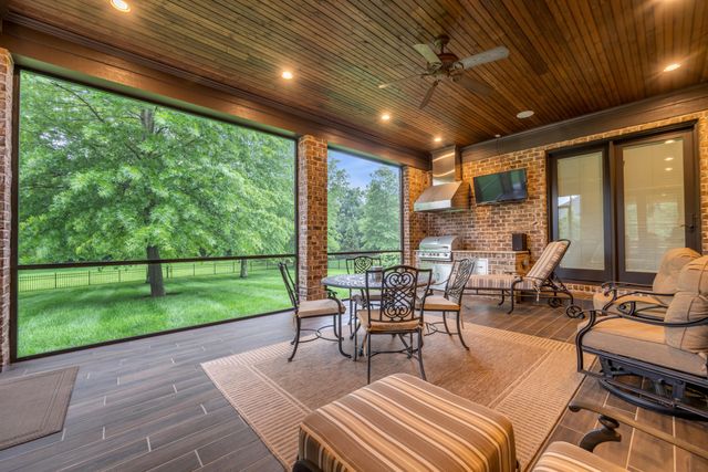 2928 Bobwhite Trail, Lexington, KY 40509