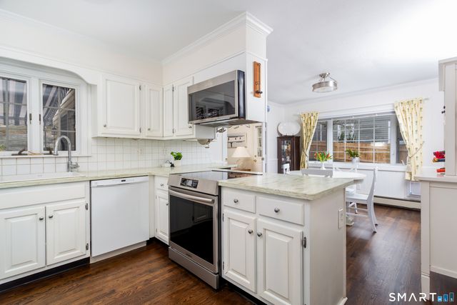 385 Samp Mortar Drive, Fairfield, CT 06824