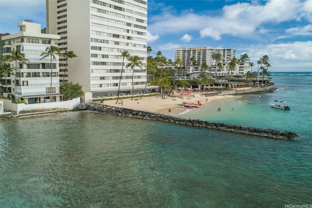 2895 Kalakaua Avenue PH5, Honolulu, HI 96815