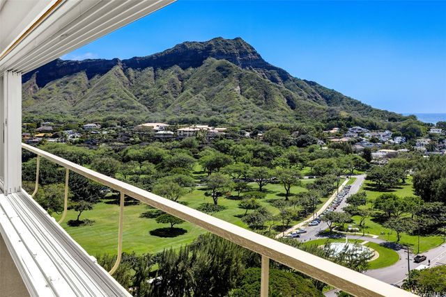 2895 Kalakaua Avenue PH5, Honolulu, HI 96815