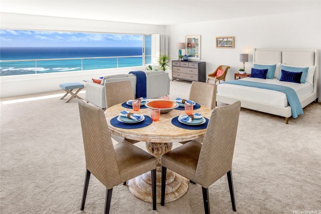 2895 Kalakaua Avenue PH5, Honolulu, HI 96815