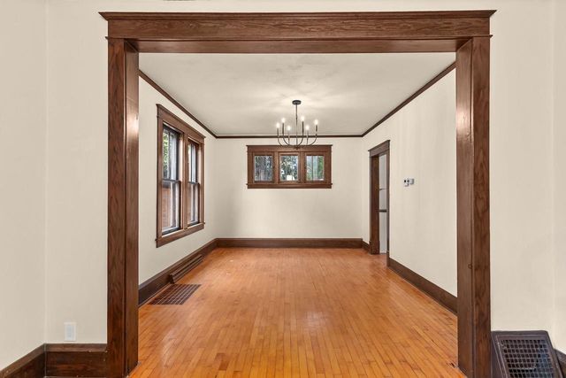 1016 W COMMERCIAL STREET, Appleton, WI 54914