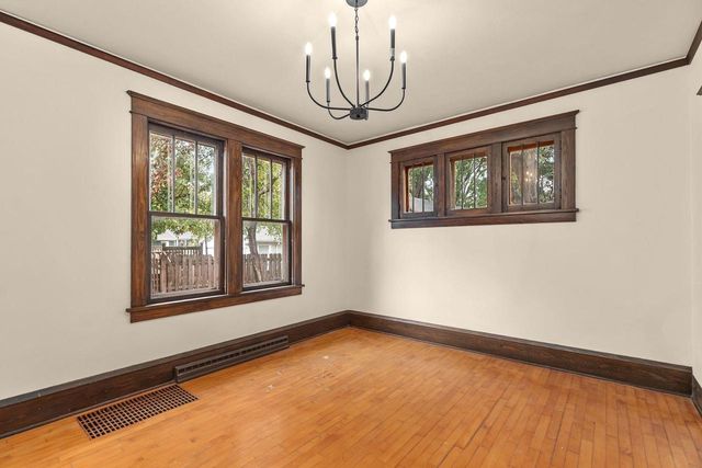 1016 W COMMERCIAL STREET, Appleton, WI 54914