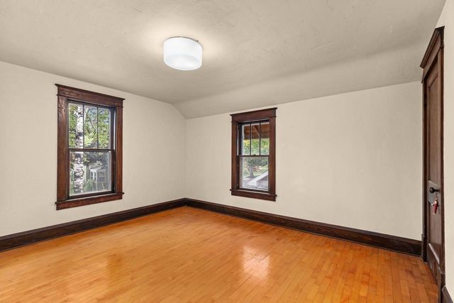 1016 W COMMERCIAL STREET, Appleton, WI 54914
