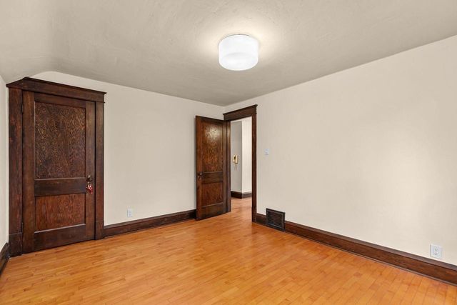 1016 W COMMERCIAL STREET, Appleton, WI 54914