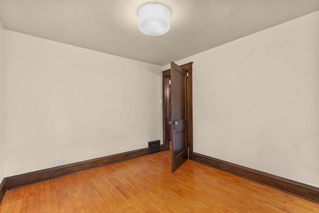 1016 W COMMERCIAL STREET, Appleton, WI 54914