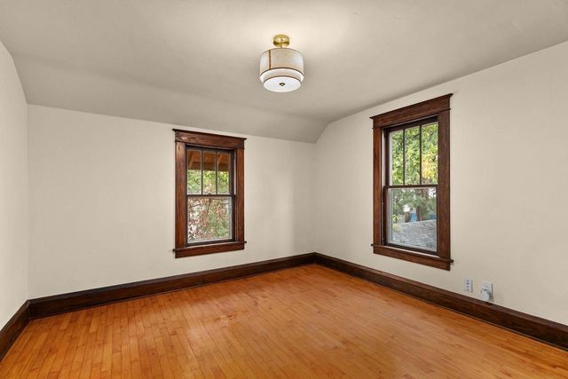 1016 W COMMERCIAL STREET, Appleton, WI 54914