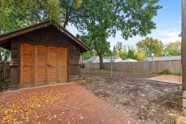 1016 W COMMERCIAL STREET, Appleton, WI 54914