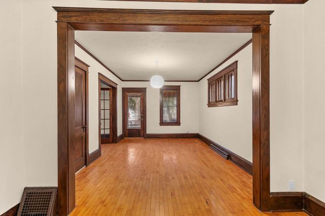 1016 W COMMERCIAL STREET, Appleton, WI 54914