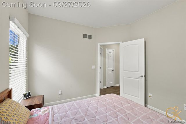 49532 Hancock Street, Canton, MI 48188