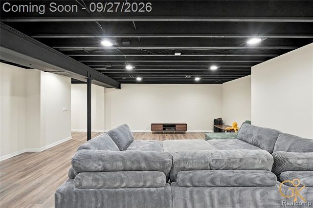 49532 Hancock Street, Canton, MI 48188