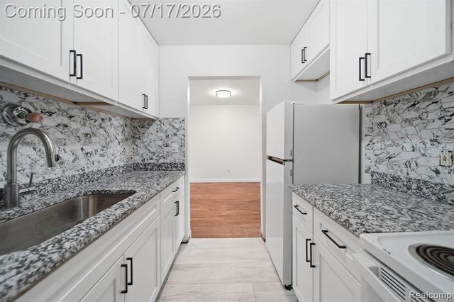 525 Fairbrook Street 207, Northville, MI 48167