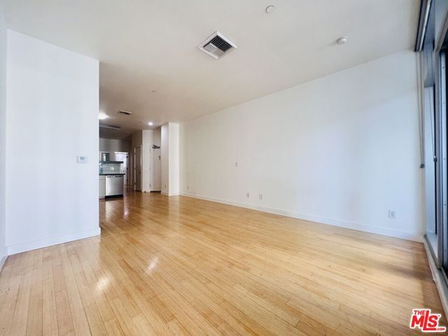 3810 Wilshire Boulevard 303, Los Angeles, CA 90010