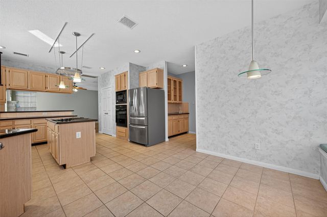 5002 Echo Falls Drive, Houston, TX 77345