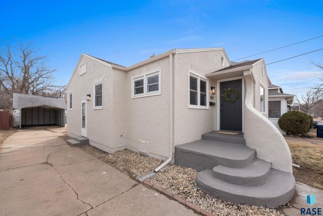707 W 13th St Street, Sioux Falls, SD 57104