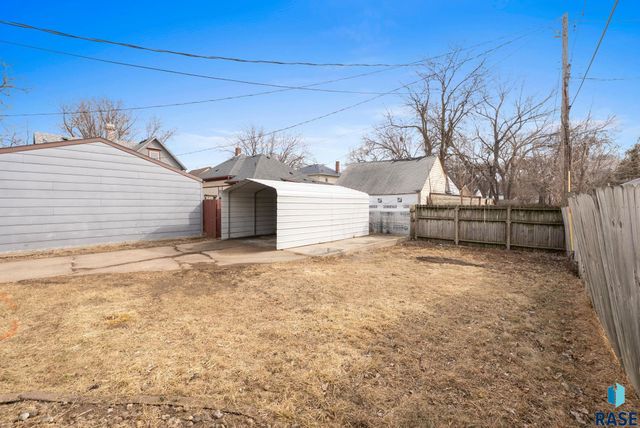 707 W 13th St Street, Sioux Falls, SD 57104